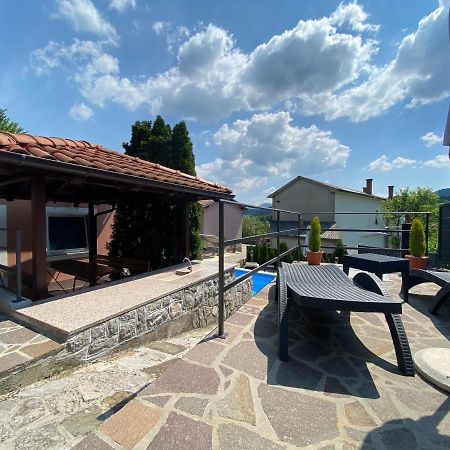 Holiday House Pasjak Sapjane Екстер'єр фото