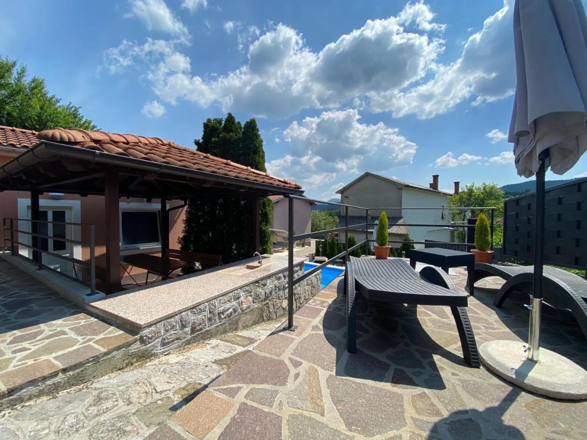 Holiday House Pasjak Sapjane Екстер'єр фото